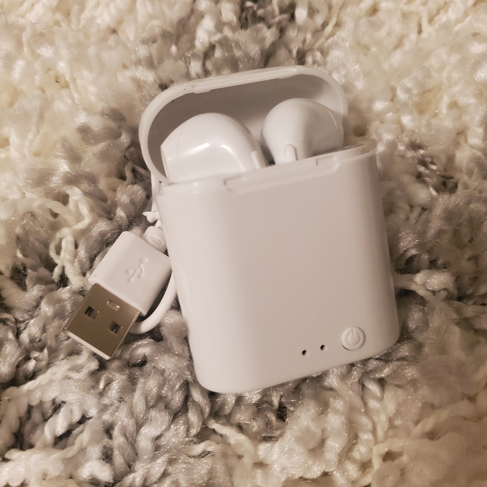 Wireless Bluetooth Earbuds
